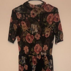 Short sleeve maxi lace dress